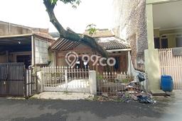LOKASI PREMIUM! Rumah Strategis di , LT 60m2m² LB 80m2m² LOKASI PREMIUM! Rumah Strategis di , LT 60m2m² LB 80m2m²