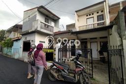 Rumah Lokasi Strategis di Rancasari, Bandung, Luas 100m2m² Bangunan 150m2m² Rumah Lokasi Strategis di Rancasari, Bandung, Luas 100m2m² Bangunan 150m2m²