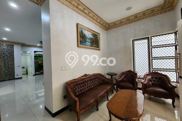 Siap Huni Rumah Mewah 5 Kamar di Kelapa Gading Dekat ke Mana Pun Siap Huni Rumah Mewah 5 Kamar di Kelapa Gading Dekat ke Mana Pun
