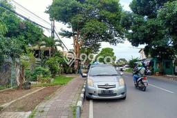 Ready to Use! Luxury House LT 238m2 Desain Elegan di Bandung Kota Ready to Use! Luxury House LT 238m2 Desain Elegan di Bandung Kota