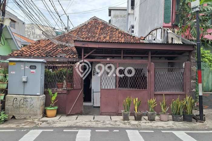 Rumah Elit Modern Siap Huni di Kramat Jakarta Pusat Rumah Elit Modern Siap Huni di Kramat Jakarta Pusat