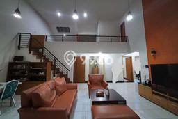 Hunian Mewah Dijual LT 240m2 di Batununggal, Bandung Hunian Mewah Dijual LT 240m2 di Batununggal, Bandung