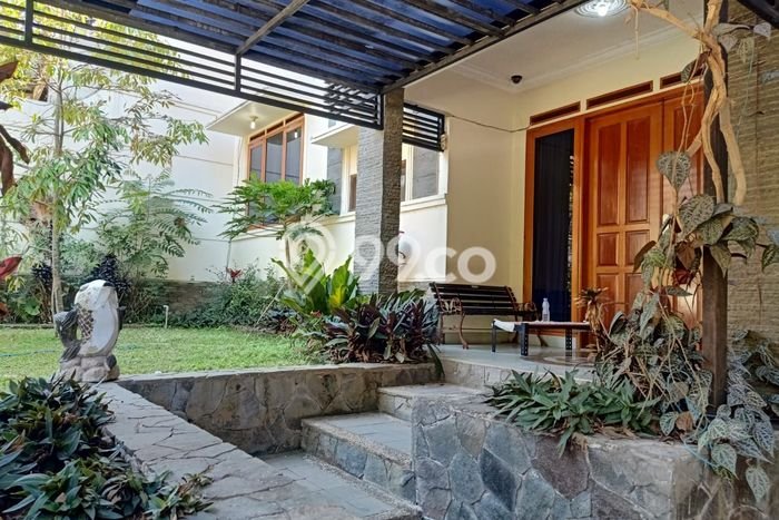 Rumah Disewakan Bandung LT 390m2 LB 350m2 Kawasan Setiabudi Rumah Disewakan Bandung LT 390m2 LB 350m2 Kawasan Setiabudi