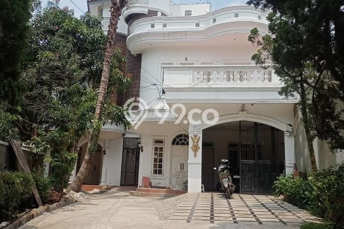Hunian Elit LB 900m2 Siap Huni Desain Elegan di Pasteur, Bandung Hunian Elit LB 900m2 Siap Huni Desain Elegan di Pasteur, Bandung