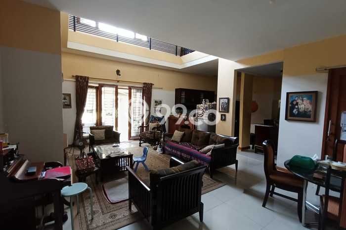 For Sale! Luxury House LT 400m2 Desain Elegan di Sariwangi For Sale! Luxury House LT 400m2 Desain Elegan di Sariwangi