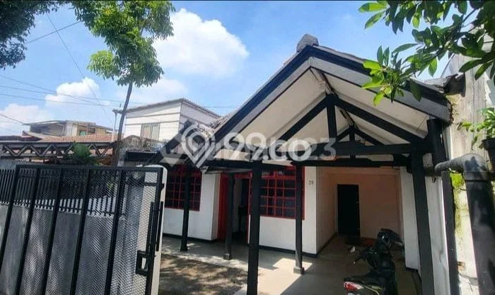 Komersial untuk Disewa di Pusat Bandung Luas Bangunan 135m2 Komersial untuk Disewa di Pusat Bandung Luas Bangunan 135m2