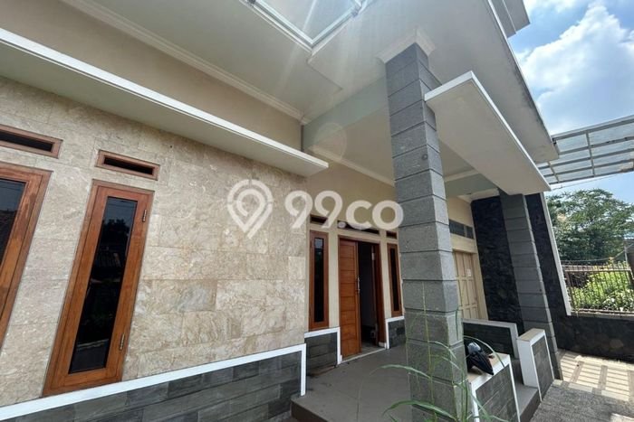 Dijual Rumah 5 Kamar Lokasi Ideal Bagus dan Strategis di Margahayu Dijual Rumah 5 Kamar Lokasi Ideal Bagus dan Strategis di Margahayu