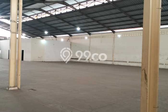 Gudang untuk Disewa di Pusat Bandung Luas Bangunan 2484m2 Gudang untuk Disewa di Pusat Bandung Luas Bangunan 2484m2