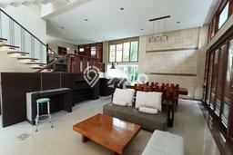 Rumah Luxury Modern Siap Huni di Resor Dago Pakar Bandung Rumah Luxury Modern Siap Huni di Resor Dago Pakar Bandung