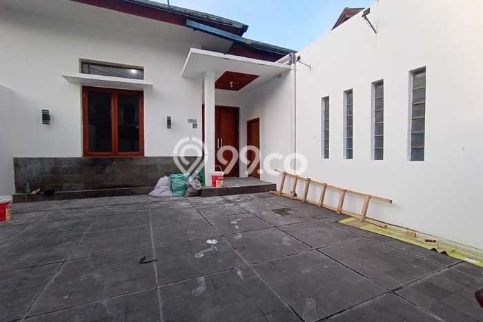 Rumah di Andir, 2 KM, Akses Mudah Pusat Kota, Luas 350m² Bangunan 300m² Rumah di Andir, 2 KM, Akses Mudah Pusat Kota, Luas 350m² Bangunan 300m²