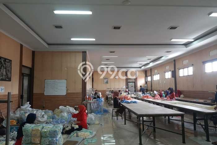 Disewakan! Rumah 6 Kamar Tidur &
1 Kamar Mandi di Ciateul, Bandung Disewakan! Rumah 6 Kamar Tidur &
1 Kamar Mandi di Ciateul, Bandung