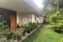 Ready to Use! Premium House LT 825m2 Desain Modern di Cipaganti Ready to Use! Premium House LT 825m2 Desain Modern di Cipaganti