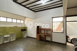 Rumah di Turangga, Dekat Fasilitas, 2 KM, Luas 300m² Bangunan 275m² Rumah di Turangga, Dekat Fasilitas, 2 KM, Luas 300m² Bangunan 275m²