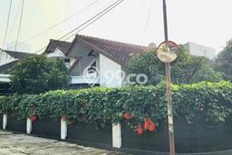 Rumah Lokasi Strategis area Batununggal, Bandung, Luas 513m² Bangunan 350m² Rumah Lokasi Strategis area Batununggal, Bandung, Luas 513m² Bangunan 350m²