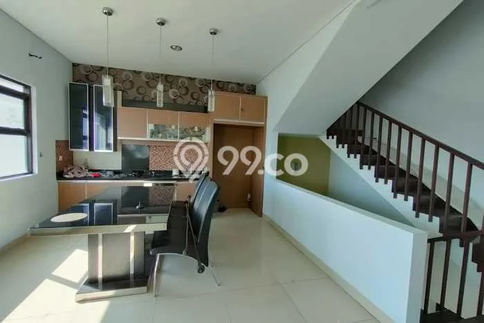 LOKASI PREMIUM! Rumah area Cipedes, 4 KM, Lingkungan Strategis, Luas 220m² LB 300m² LOKASI PREMIUM! Rumah area Cipedes, 4 KM, Lingkungan Strategis, Luas 220m² LB 300m²