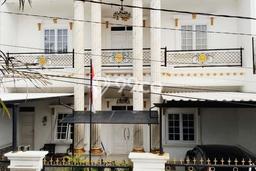 Dijual Rumah Luas Elegan Dengan View Eksklusif di Kota Wisata, Jakarta Timur Dijual Rumah Luas Elegan Dengan View Eksklusif di Kota Wisata, Jakarta Timur