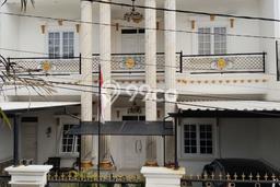 Rumah Mewah LB 258m2 Siap Huni Desain Elegan di Jatimurni, Bekasi Rumah Mewah LB 258m2 Siap Huni Desain Elegan di Jatimurni, Bekasi