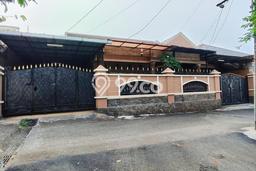 Ready to Use! Premium House LT 300m2 Desain Elegan di Jatiwaringin Ready to Use! Premium House LT 300m2 Desain Elegan di Jatiwaringin