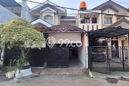 FEATURED! Rumah Nyaman di Galaxy, Luas 126m2m² Bangunan 205m2m² FEATURED! Rumah Nyaman di Galaxy, Luas 126m2m² Bangunan 205m2m²