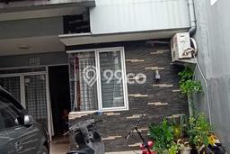 Rumah Modern Cantik 3 KT Siap Huni di Tebet Rumah Modern Cantik 3 KT Siap Huni di Tebet