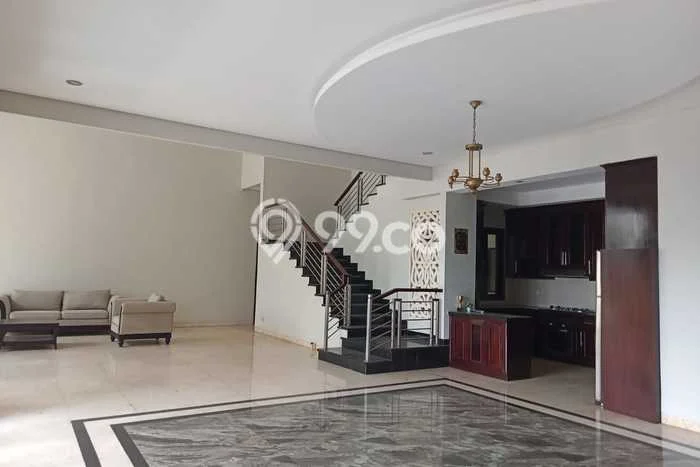 Rumah sewa siap huni 7 KT di Kemang, Jakarta Selatan Rumah sewa siap huni 7 KT di Kemang, Jakarta Selatan
