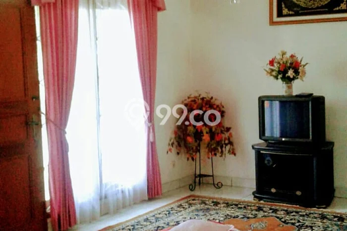 Hunian Elit LB 300m2 Siap Huni Desain Elegan di Lembang, Bandung Hunian Elit LB 300m2 Siap Huni Desain Elegan di Lembang, Bandung