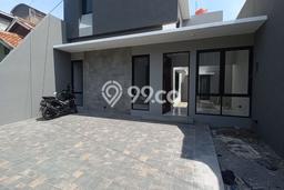 Rumah Mewah LB 170m2 Siap Huni Desain Elegan di BKR, Bandung Rumah Mewah LB 170m2 Siap Huni Desain Elegan di BKR, Bandung