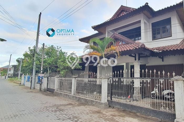 Hunian Elit LB 250m2 Siap Huni Desain Elegan di Pogung, Yogyakarta Hunian Elit LB 250m2 Siap Huni Desain Elegan di Pogung, Yogyakarta