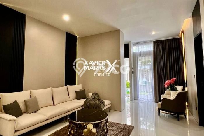Dijual Rumah Luas Elegan Dengan View Cantik di Permata Jingga, Malang Dijual Rumah Luas Elegan Dengan View Cantik di Permata Jingga, Malang