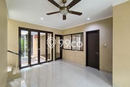 Rumah Elit LB 161m2 Siap Pakai Desain Elegan di Bintaro, Tangerang Selatan Rumah Elit LB 161m2 Siap Pakai Desain Elegan di Bintaro, Tangerang Selatan