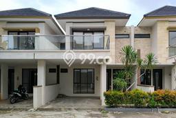 Rumah Mewah LB 171m2 Siap Huni Desain Elegan di Bintaro, Tangerang Selatan Rumah Mewah LB 171m2 Siap Huni Desain Elegan di Bintaro, Tangerang Selatan