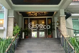 Rumah Mewah Akses Strategis di Jakarta Selatan Unfurnished Rumah Mewah Akses Strategis di Jakarta Selatan Unfurnished