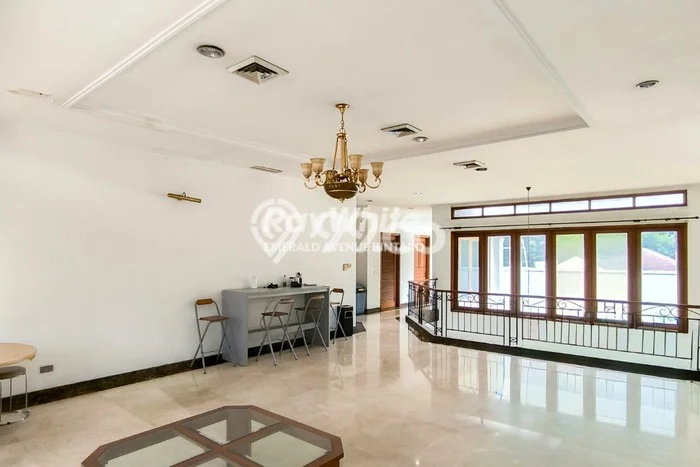 Jual Rumah Luas Elegan Dengan View Eksklusif di Pondok Indah, Jakarta Selatan Jual Rumah Luas Elegan Dengan View Eksklusif di Pondok Indah, Jakarta Selatan