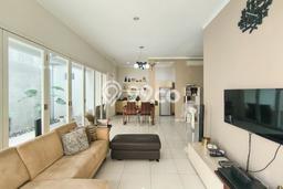 Dijual Rumah Luas Megah Dengan View Eksklusif di Bintaro, Tangerang Selatan Dijual Rumah Luas Megah Dengan View Eksklusif di Bintaro, Tangerang Selatan