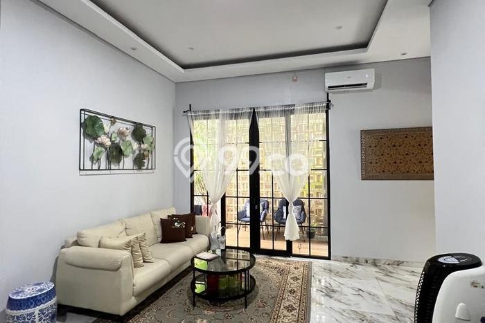 Rumah Luxury Modern Siap Huni di Graha Raya Bintaro Tangerang Selatan Rumah Luxury Modern Siap Huni di Graha Raya Bintaro Tangerang Selatan