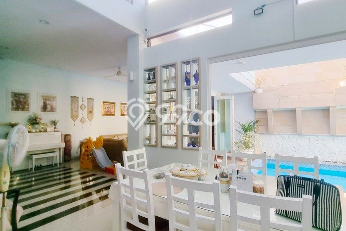 Jual Rumah Luas Elegan Dengan View Eksklusif di Bintaro, Tangerang Selatan Jual Rumah Luas Elegan Dengan View Eksklusif di Bintaro, Tangerang Selatan