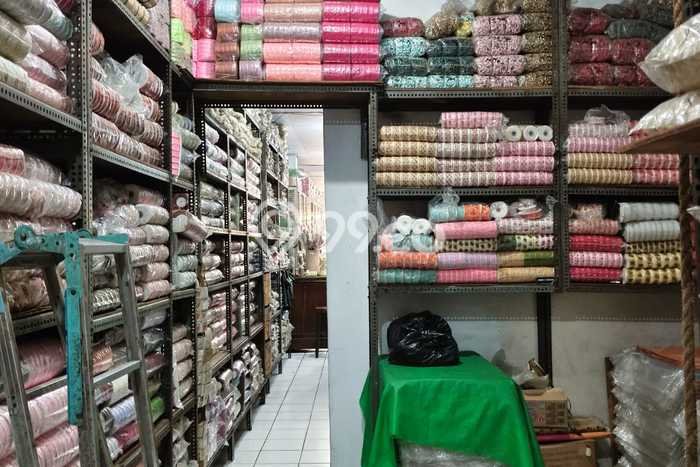 Ruko Bagus Dijual LB 238m2 Lokasi Strategis Jakarta Barat Area Cocok untuk Berbisnis Ruko Bagus Dijual LB 238m2 Lokasi Strategis Jakarta Barat Area Cocok untuk Berbisnis