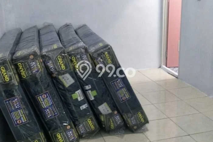 Rumah Kost untuk Dijual di Kuningan dengan 18 KT, 18 KM, Luas 225m2 Rumah Kost untuk Dijual di Kuningan dengan 18 KT, 18 KM, Luas 225m2