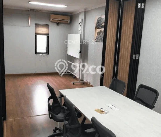 Kantor Kawasan Komersial di Bintaro, Luas 150m², Siap Operasi Kantor Kawasan Komersial di Bintaro, Luas 150m², Siap Operasi