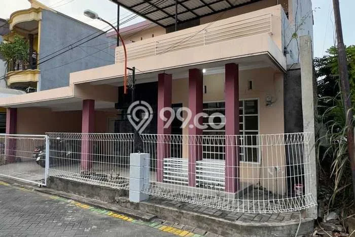 For Sale Rumah 4 Kamar Lokasi Ideal Bagus dan Strategis di Gresik For Sale Rumah 4 Kamar Lokasi Ideal Bagus dan Strategis di Gresik