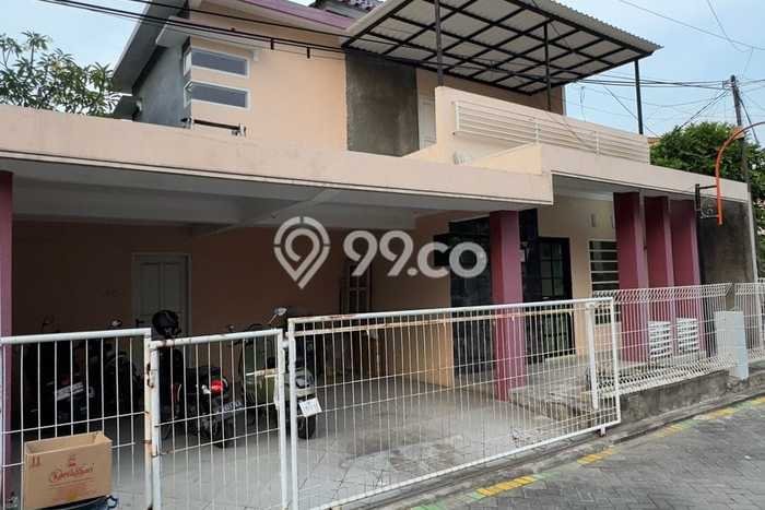 For Sale Rumah 4 Kamar Lokasi Ideal Bagus dan Strategis di Gresik For Sale Rumah 4 Kamar Lokasi Ideal Bagus dan Strategis di Gresik