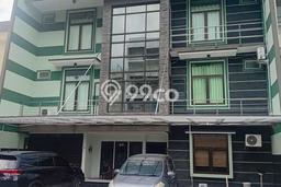 Rumah Elit LB 800m2 Siap Pakai Desain Elegan di Citraland, Surabaya Rumah Elit LB 800m2 Siap Pakai Desain Elegan di Citraland, Surabaya