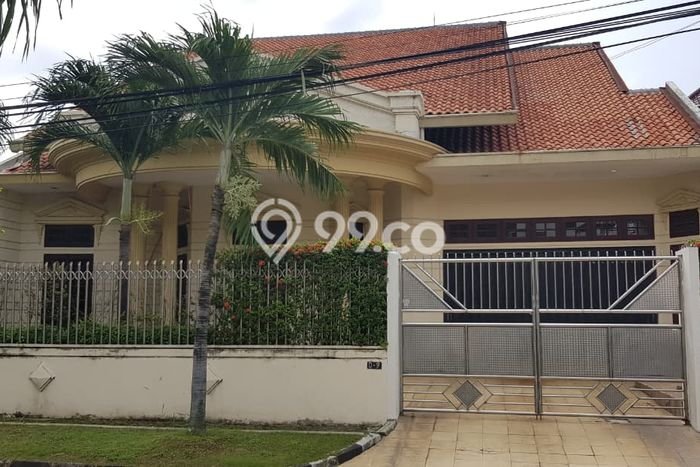 Lokasi strategis! Rumah siap huni disewakan di Dukuh Pakis LB 600m2 Lokasi strategis! Rumah siap huni disewakan di Dukuh Pakis LB 600m2