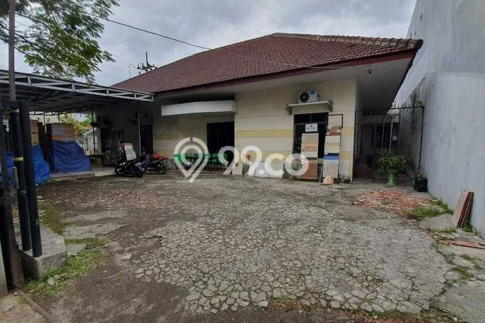 Ruko Dijual di Malang LT 685m2 & LB 600m2 Lokasi Terbaik! Ruko Dijual di Malang LT 685m2 & LB 600m2 Lokasi Terbaik!