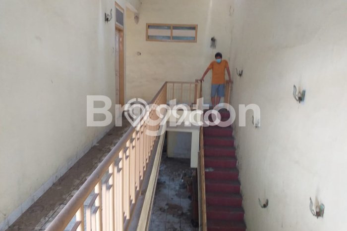 Rumah Modern 7 KT LT 200m2 di Jemursari Rumah Modern 7 KT LT 200m2 di Jemursari