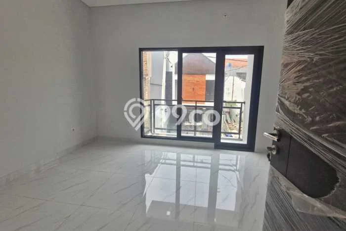 Rumah Modern Minimalis 3 KT Bisa Langsung Pindah di Ciracas Rumah Modern Minimalis 3 KT Bisa Langsung Pindah di Ciracas