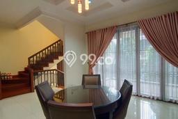 Lokasi strategis! Rumah siap huni disewakan di Mampang Prapatan LB 264m2 Lokasi strategis! Rumah siap huni disewakan di Mampang Prapatan LB 264m2