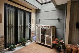 Rumah Eksklusif Siap Huni LT 168m2 di Batununggal, Bandung Rumah Eksklusif Siap Huni LT 168m2 di Batununggal, Bandung