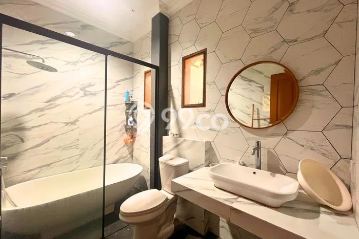 Jual Rumah Luas Megah Dengan View Cantik di Pluit, Jakarta Utara Jual Rumah Luas Megah Dengan View Cantik di Pluit, Jakarta Utara