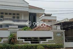 Hunian Mewah LB 2000m2 Siap Pakai Desain Elegan di Pondok Indah, Jakarta Selatan Hunian Mewah LB 2000m2 Siap Pakai Desain Elegan di Pondok Indah, Jakarta Selatan